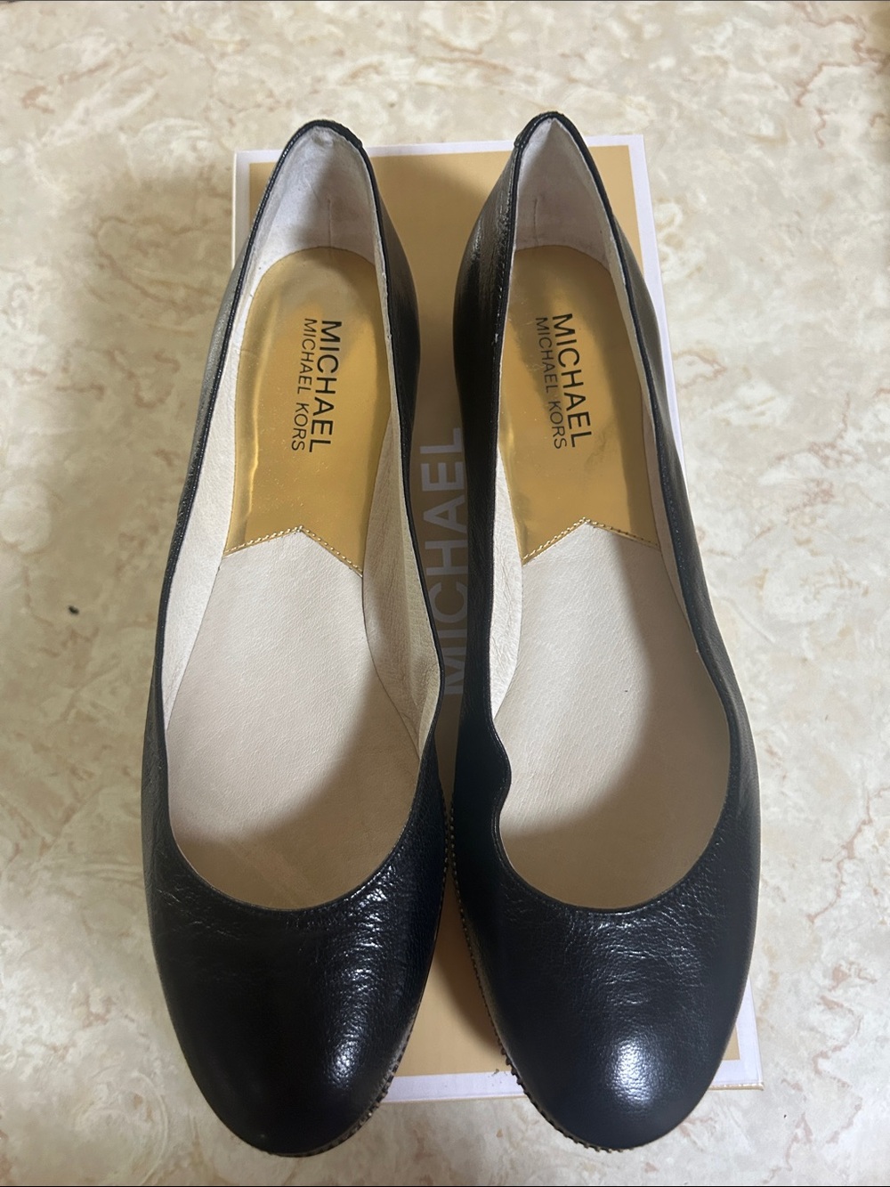 MICHAEL Michael Kors Black Leather Round-Toe Ballet Flats